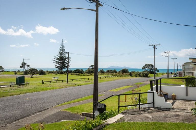 Photo of property in 33 Brighton Road, Waihi Beach, 3611