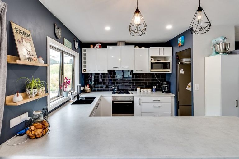 Photo of property in 1584 Dartmoor Road, Dartmoor, Napier, 4186