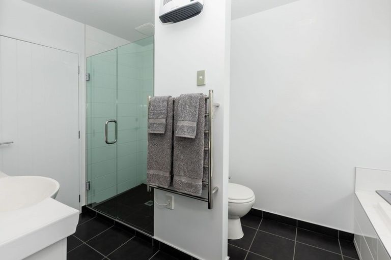 Photo of property in 15a Tomes Road, St Albans, Christchurch, 8052