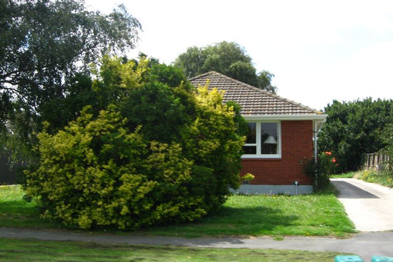 Photo of property in 12 Leicester Crescent, Hoon Hay, Christchurch, 8025