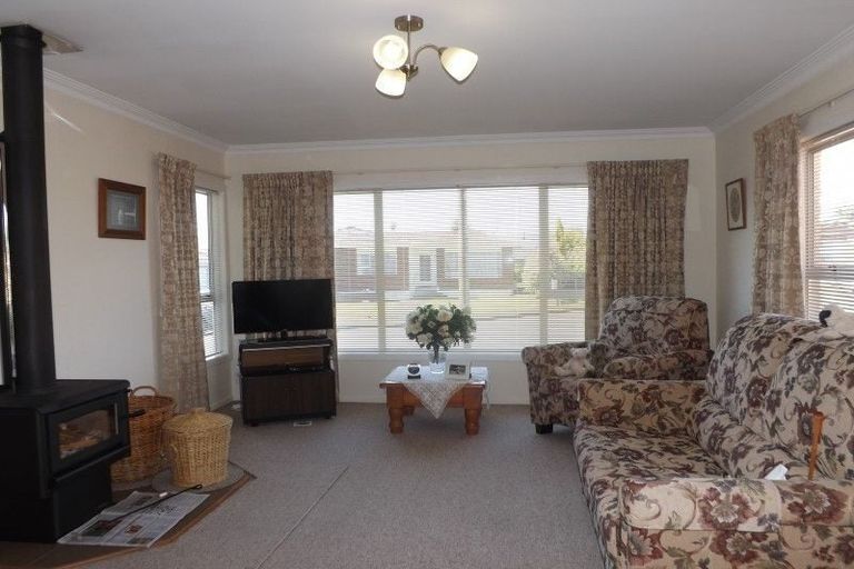 Photo of property in 2 Harrow Street, Levin, 5510