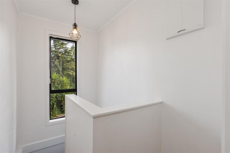 Photo of property in 40 Acacia Road, Torbay, Auckland, 0632