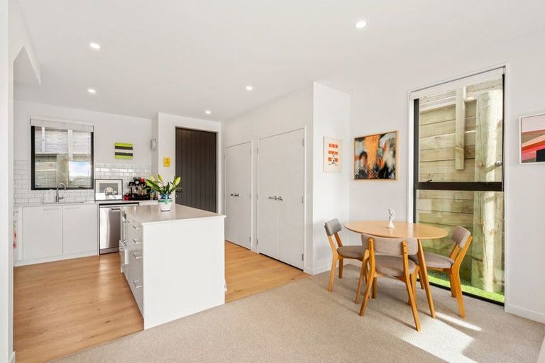 Photo of property in 10/52 High Street, Island Bay, Wellington, 6023