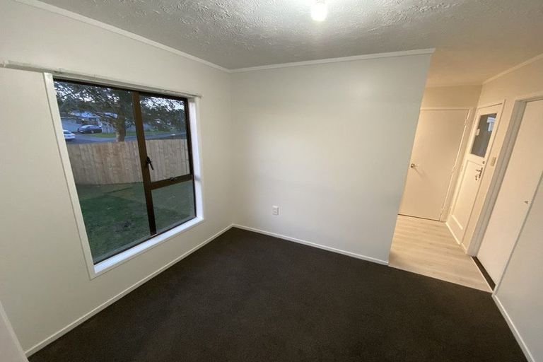 Photo of property in 17 Brougham Place, West Harbour, Auckland, 0618