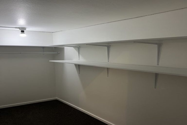 Photo of property in 9 William Souter Street, Forrest Hill, Auckland, 0620