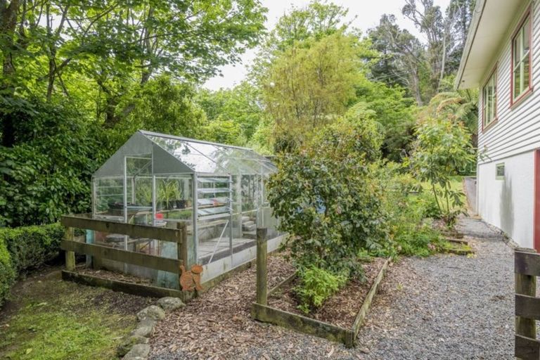 Photo of property in 160 Mangaone Road, Hautere, Otaki, 5582