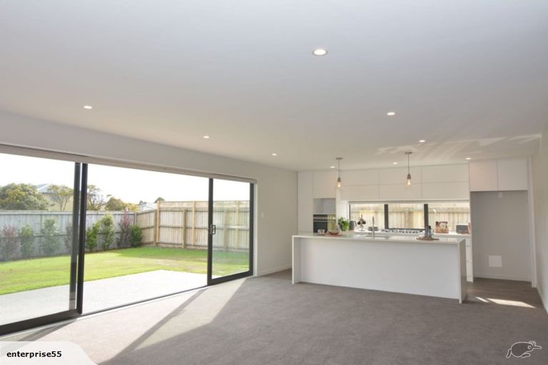 Photo of property in 33 Kingsbridge West, Burwood, Christchurch, 8083