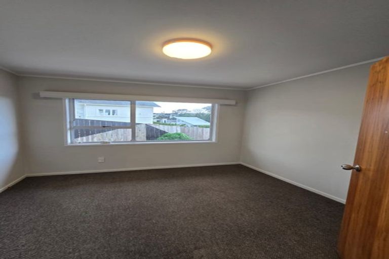 Photo of property in 18 Long Street, Torbay, Auckland, 0630