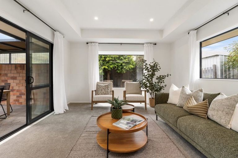 Photo of property in 18 Mollymawk Place, Woolston, Christchurch, 8023