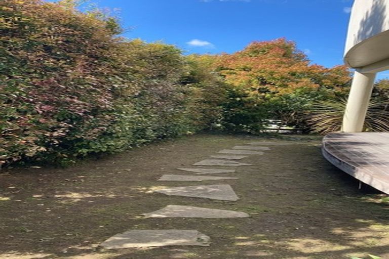 Photo of property in 1/885 East Coast Road, Northcross, Auckland, 0632