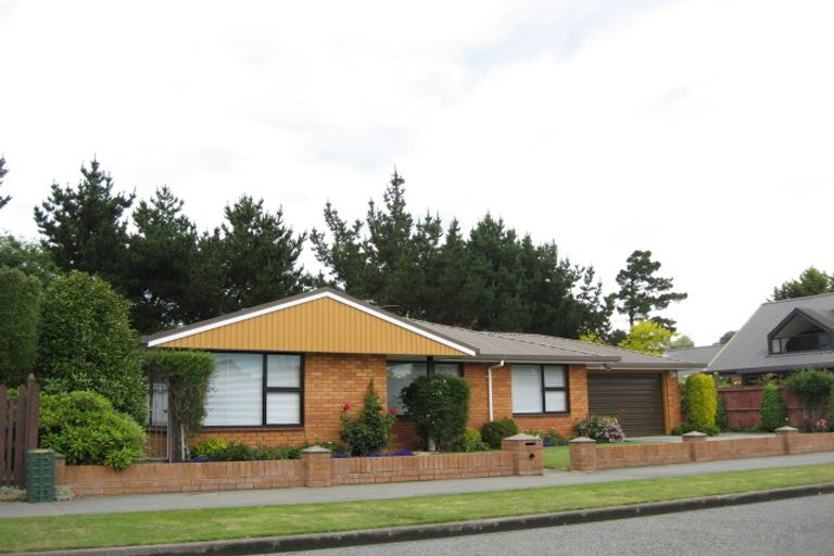 Photo of property in 2/82 Waratah Street, Avondale, Christchurch, 8061