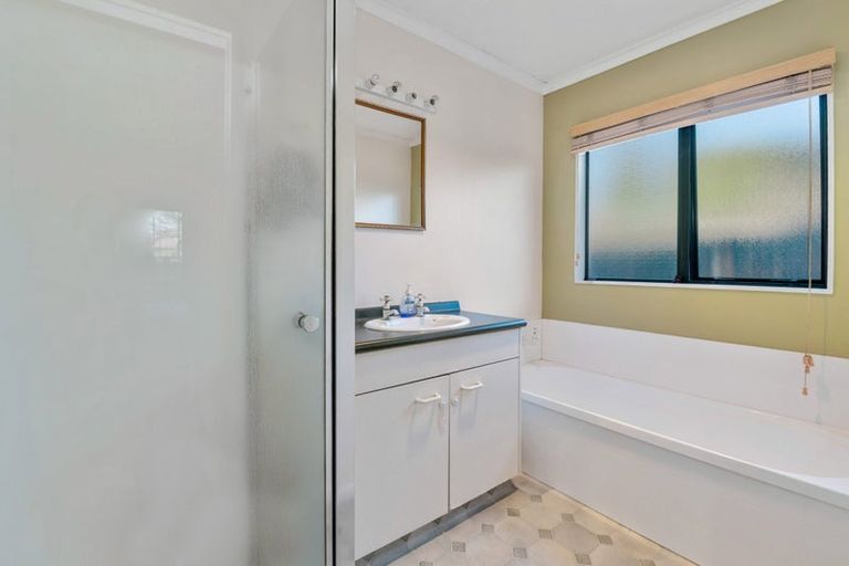 Photo of property in 6b Hoyte Place, Pukehangi, Rotorua, 3015