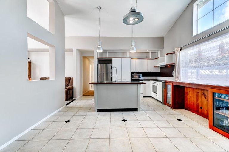 Photo of property in 37 Nearco Street, Randwick Park, Auckland, 2105