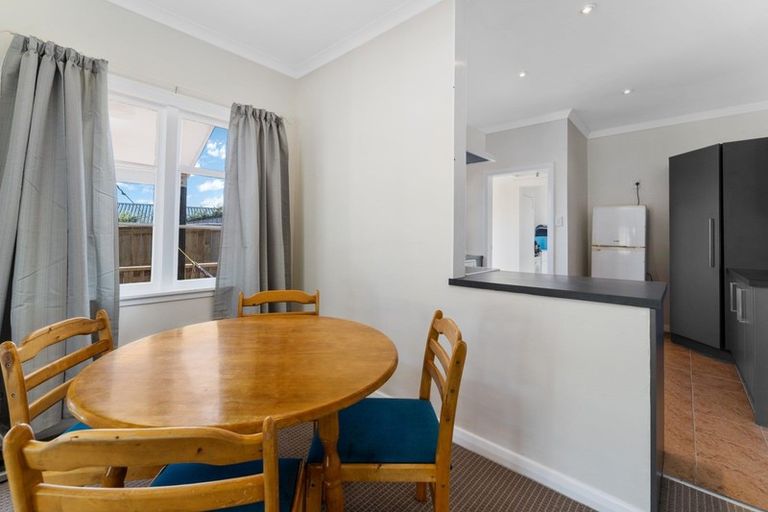 Photo of property in 24 Tremewan Street, Tawa, Wellington, 5028