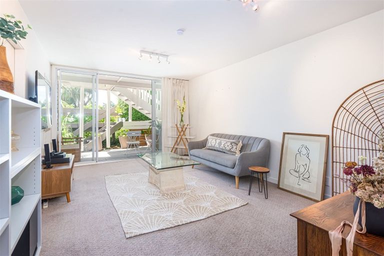 Photo of property in 25 Valley Road, Cashmere, Christchurch, 8022