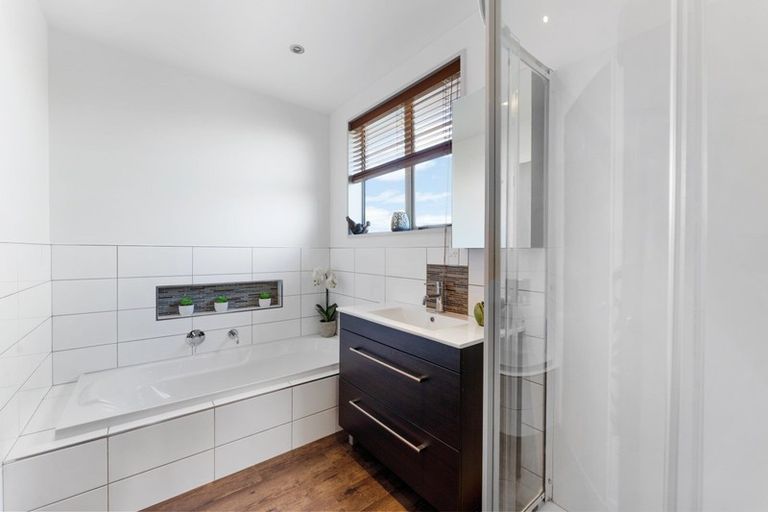 Photo of property in 2/54 Hudson Street, Bryndwr, Christchurch, 8053