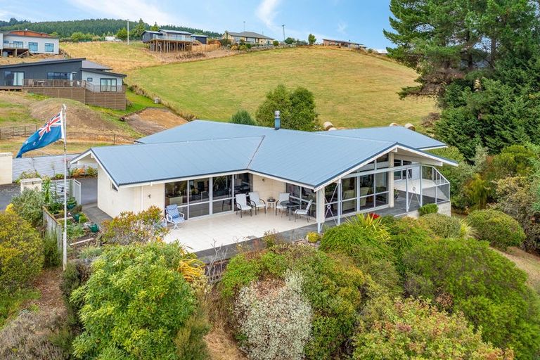 Photo of property in 28 Nore Street, Waihola, Milton, 9073