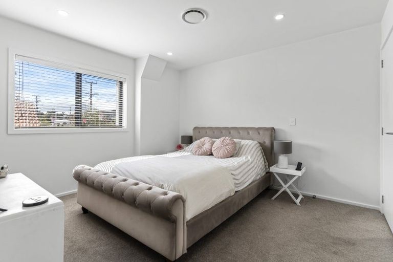 Photo of property in 29a Patons Road, Howick, Auckland, 2014