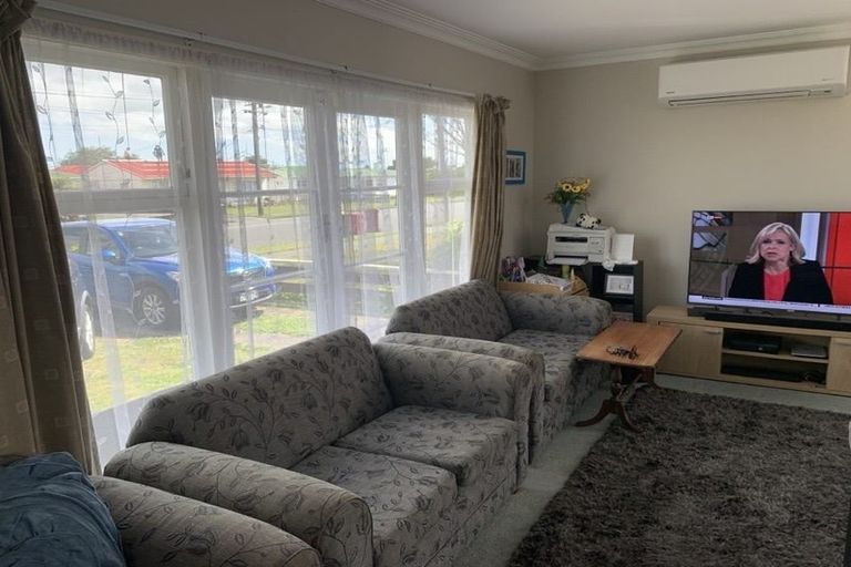 Photo of property in 6 Bartholomew Road, Levin, 5510