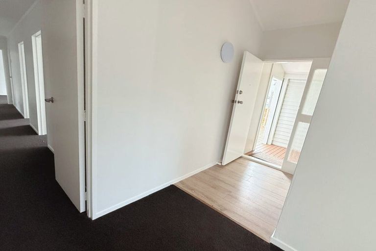 Photo of property in 11 Solander Place, Whitby, Porirua, 5024