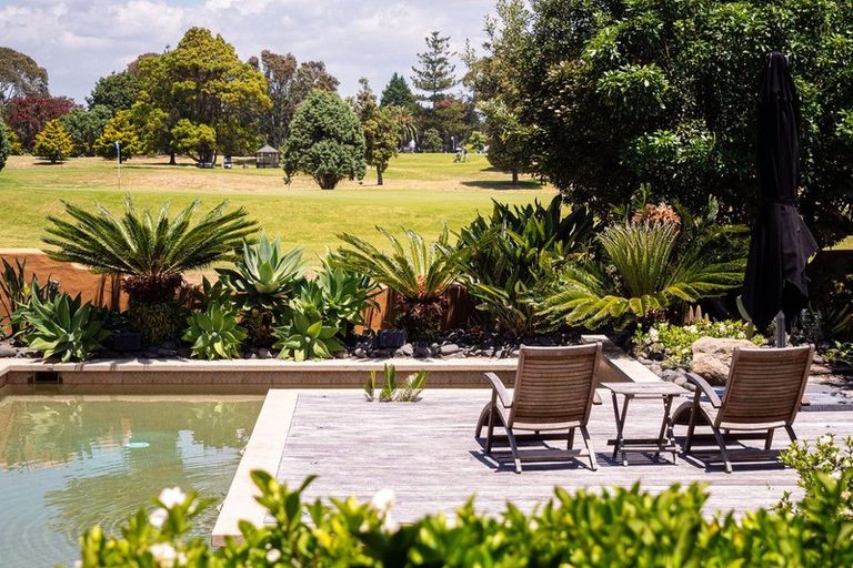 Photo of property in 214 Oceanbeach Road, Mount Maunganui, 3116