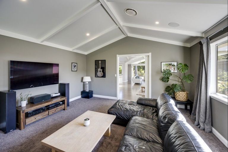 Photo of property in 22 Taruna Place, Havelock North, 4130
