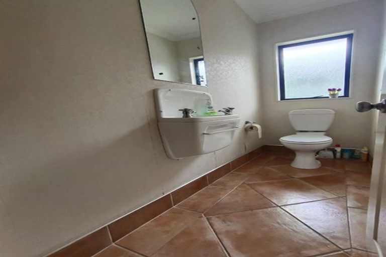 Photo of property in 6 Belsera Court, Northpark, Auckland, 2013