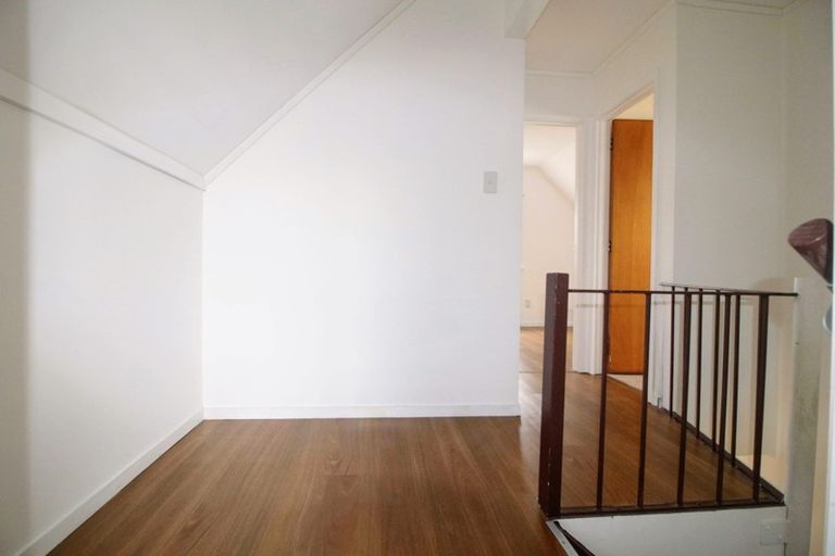 Photo of property in 12 Hazelmay Place, Bucklands Beach, Auckland, 2014