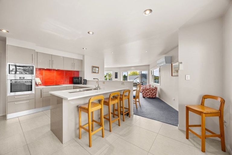 Photo of property in 40 Westpark Drive, West Harbour, Auckland, 0618