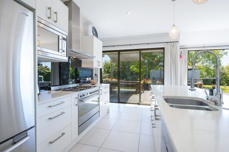 Photo of property in 2 Ashfield Place, Richmond, 7020