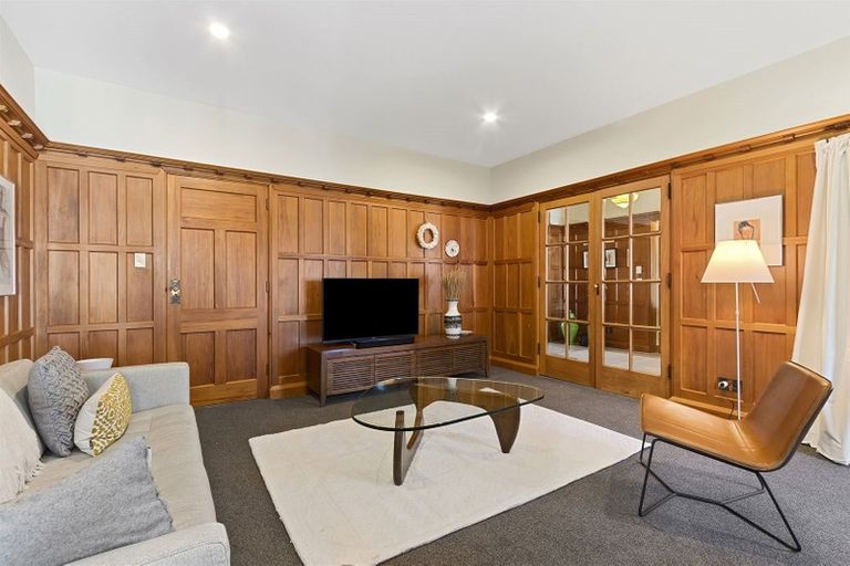 Photo of property in 1 Bradnor Road, Fendalton, Christchurch, 8052