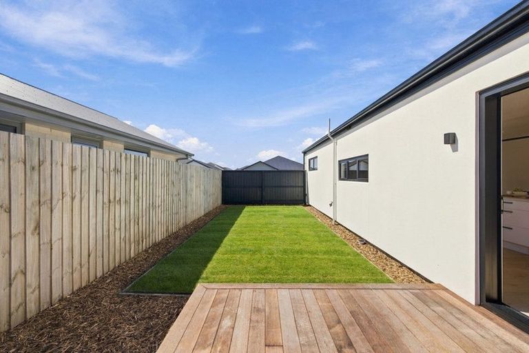 Photo of property in 10 Dan Street, Marshland, Christchurch, 8083