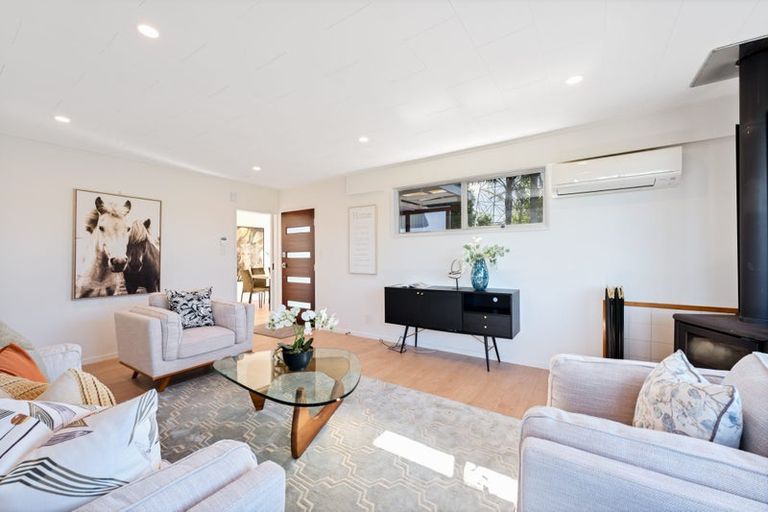 Photo of property in 14b Waimumu Road, Massey, Auckland, 0614