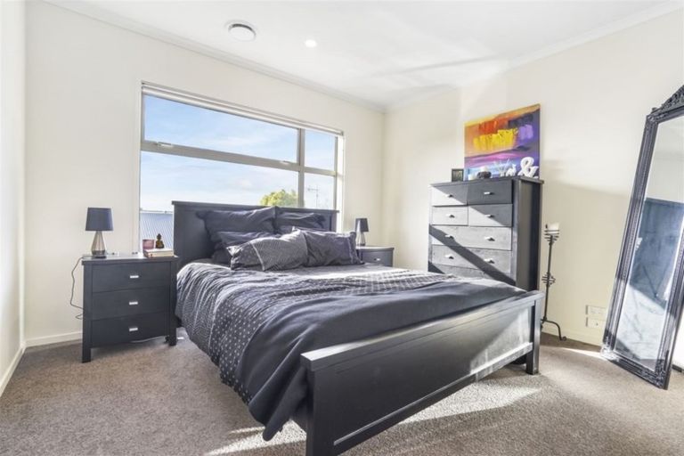 Photo of property in 2/215 Massey Street, Frankton, Hamilton, 3204