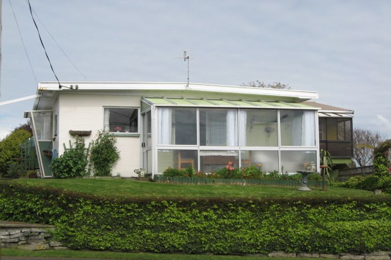 Photo of property in 8 Banks Street, Marfell, New Plymouth, 4310