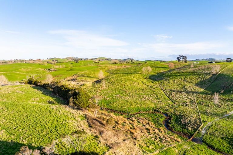 Photo of property in 197 Ford Road, Whakapirau, 0583