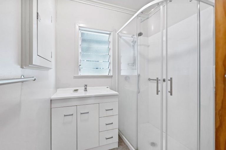 Photo of property in 172 One Tree Point Road, One Tree Point, 0118