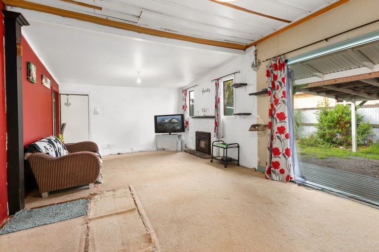 Photo of property in 27 Carruthers Street, Otane, 4202