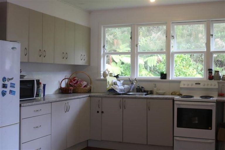 Photo of property in 19 Shackleton Grove, Stokes Valley, Lower Hutt, 5019