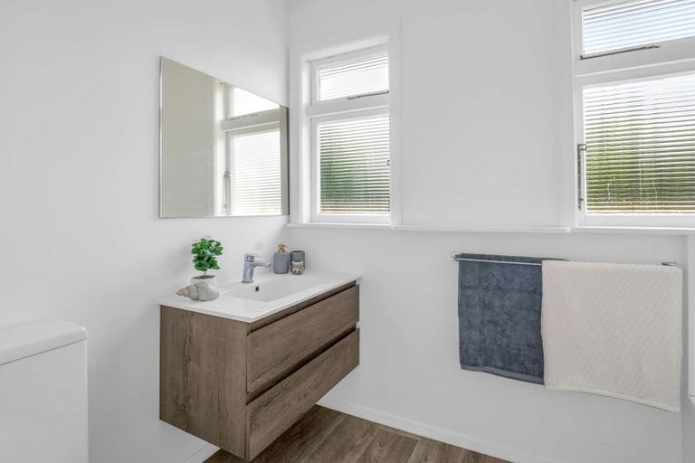 Photo of property in 18 Dudley Street, Levin, 5510