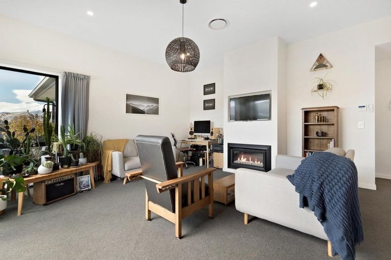 Photo of property in 9 Wren Street, Albert Town, Wanaka, 9305