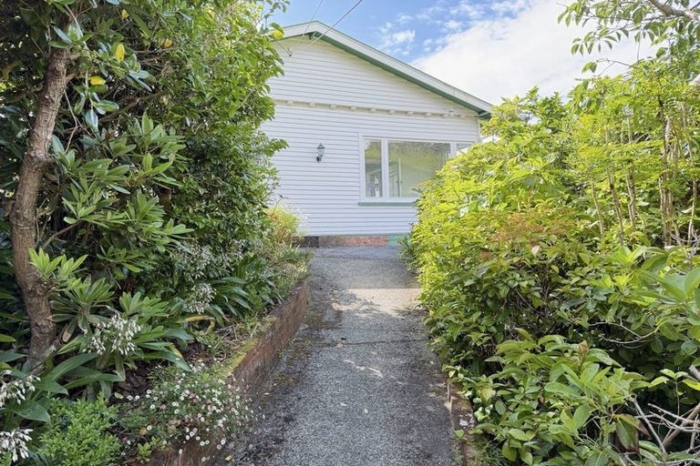 Photo of property in 8 Lower Watt Street, Wadestown, Wellington, 6012