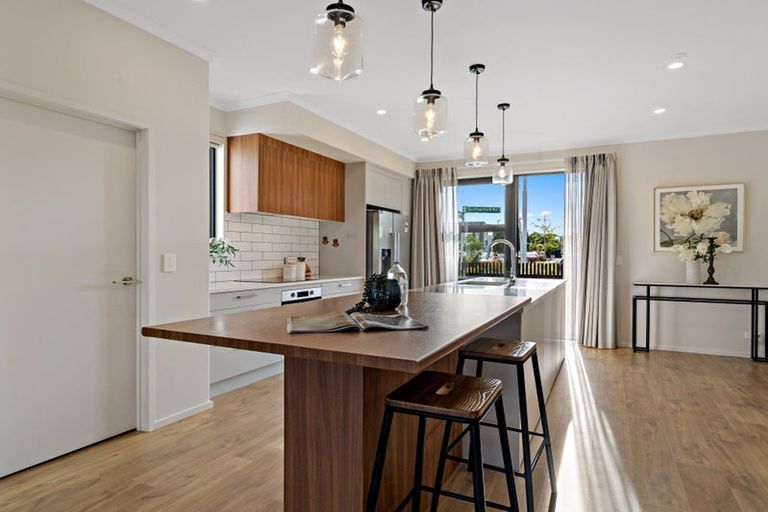 Photo of property in 16 Rangihina Road, Hobsonville, Auckland, 0616