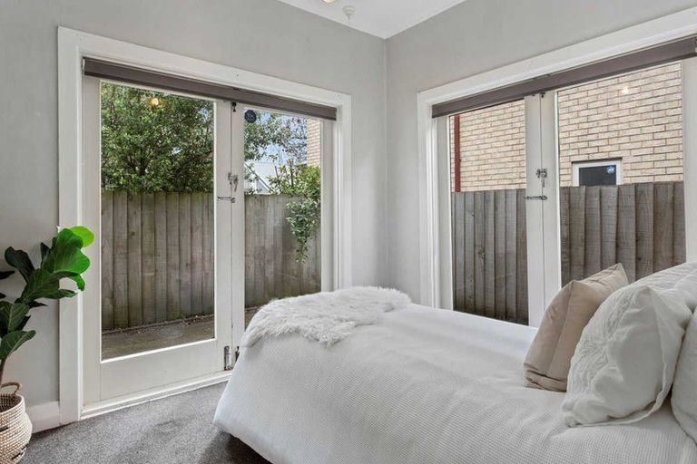 Photo of property in 2 Browning Street, Sydenham, Christchurch, 8023