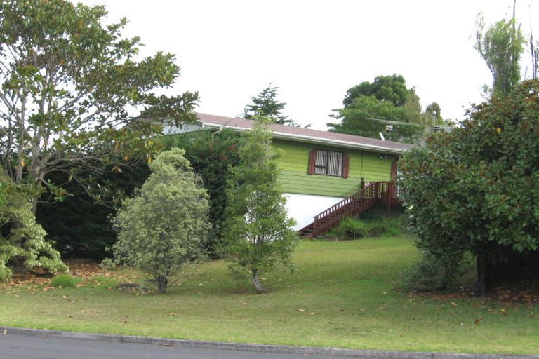 Photo of property in 4 Midgley Road, West Harbour, Auckland, 0618