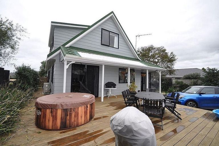 Photo of property in 23 Saint Johns Avenue, Tuakau, 2121