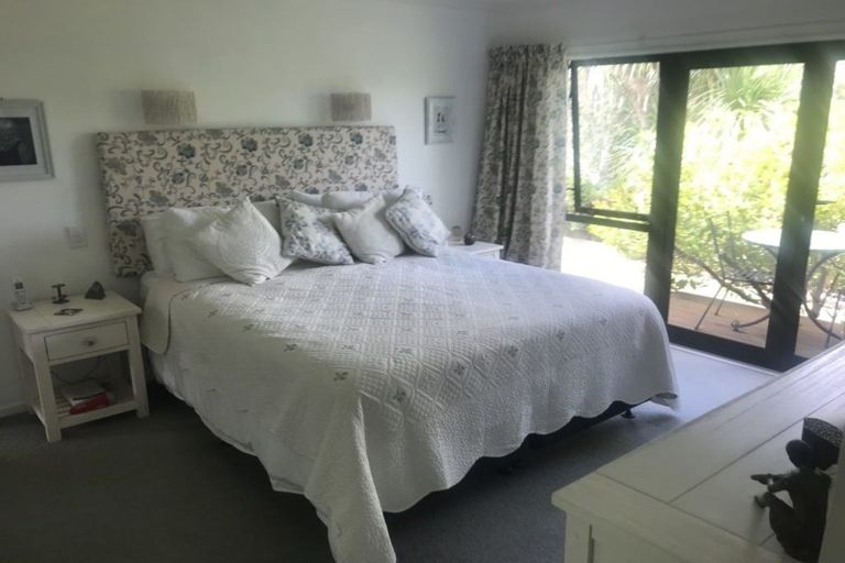 Photo of property in 14 Petrel Lane, Whitby, Porirua, 5024