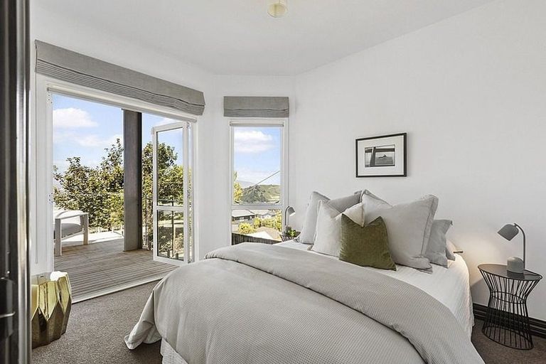 Photo of property in 15 Mills Road, Brooklyn, Wellington, 6021