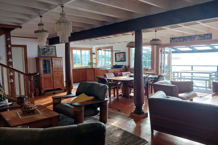 Photo of property in 102 Beach Road, Onerahi, Whangarei, 0110