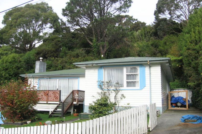 Photo of property in 13 Logie Street, Stokes Valley, Lower Hutt, 5019